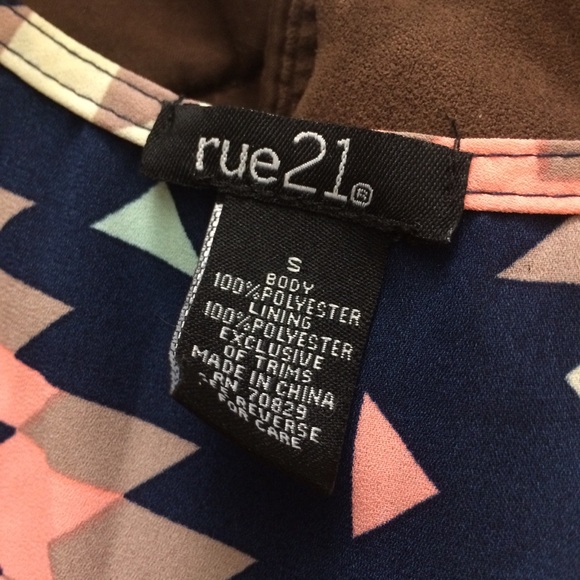 Patterned high-low dress with lace-up front - Picture 4 of 5